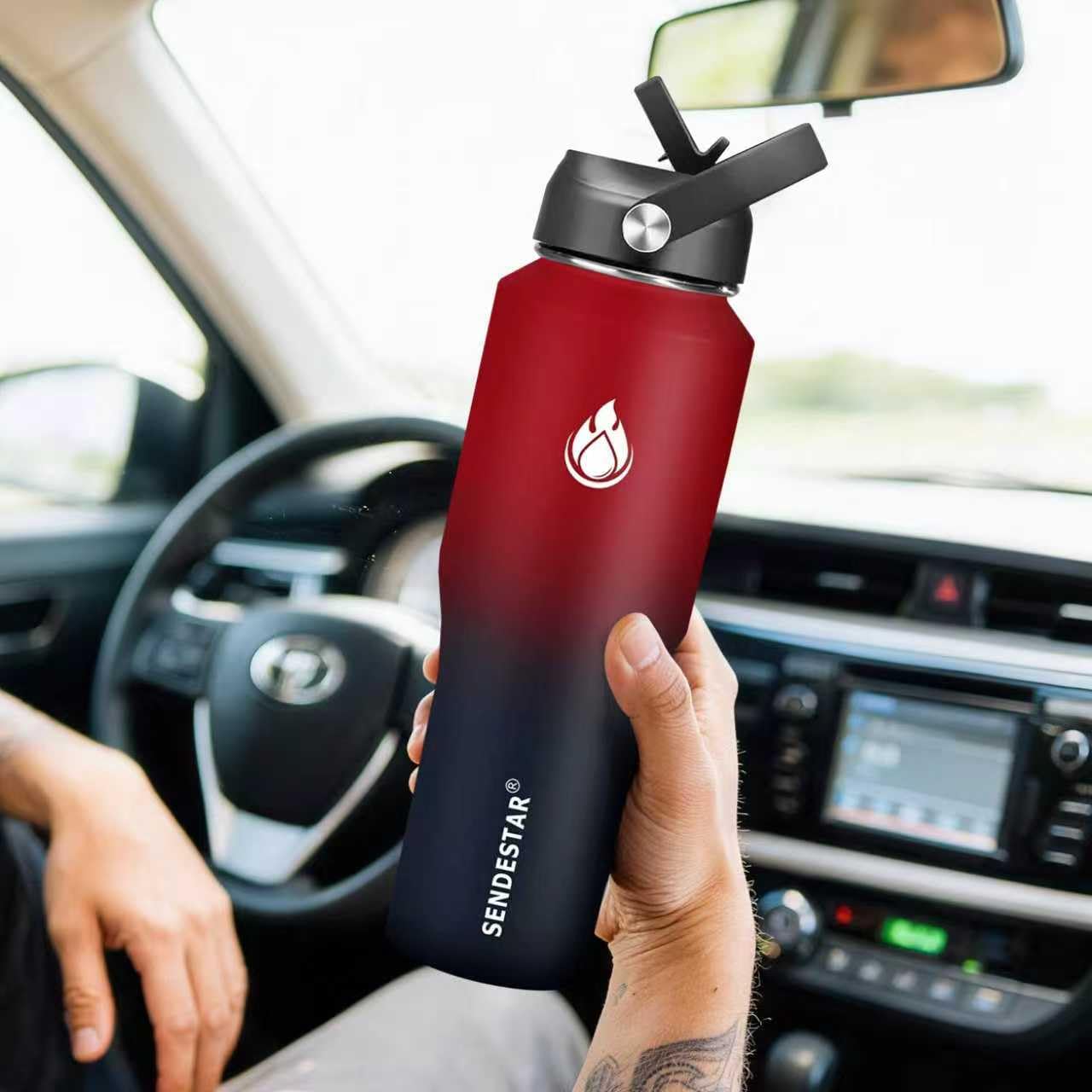 SENDESTAR vacuum-insulated design keeps beverages cold or hot for hours.