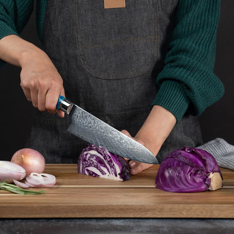 Senken VG10 67-layer Damascus razor-sharp edge supports effortless slicing.