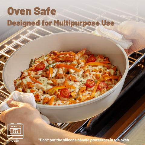 SENSARTE 2.5-quart saucepan with lid designed for simmering sauces.