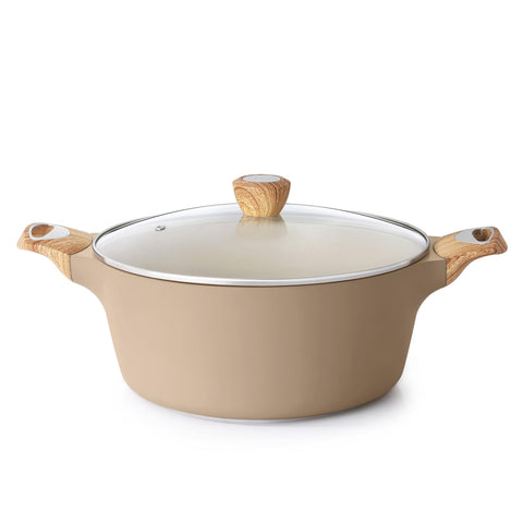 SENSARTE ceramic stockpot lid for precise simmering and easy monitoring.