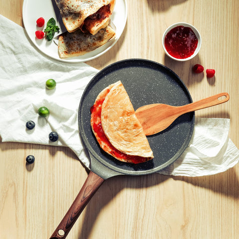 SENSARTE edge design supports neat, controlled flipping