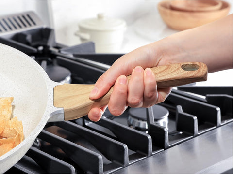 SENSARTE PFAS-free ceramic pan supports everyday healthy cooking with peace of mind.