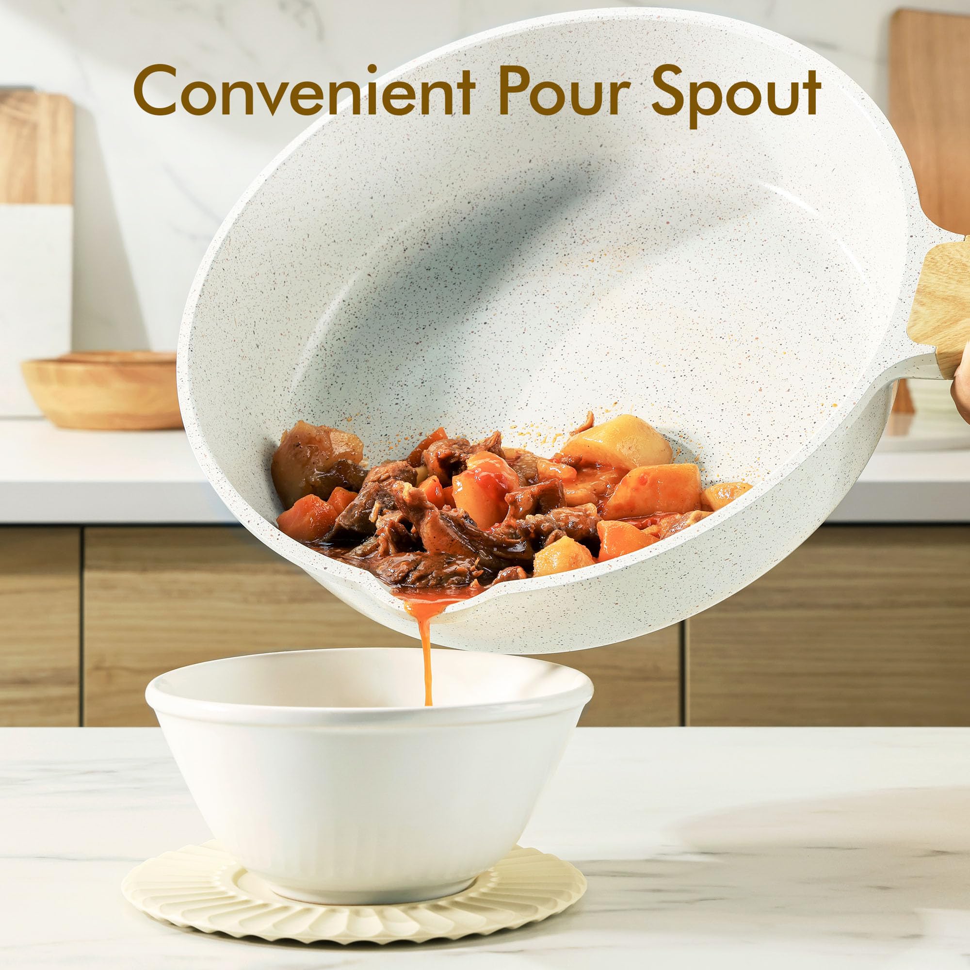 Pour spout on SENSARTE pan reduces spills when draining liquids