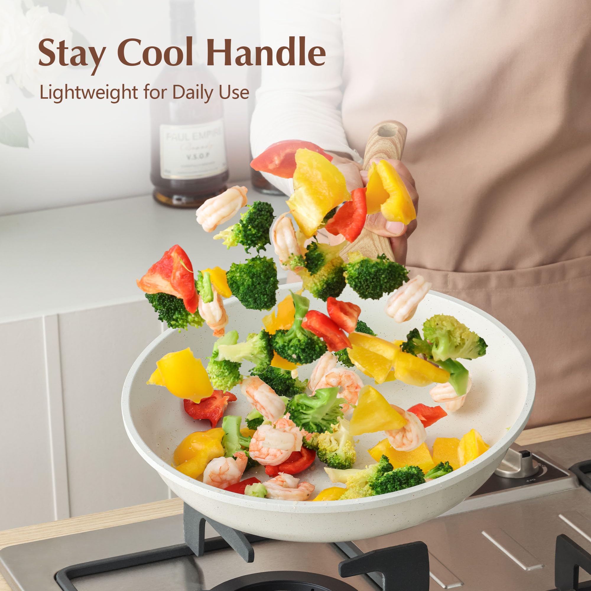 SENSARTE tempered glass lid helps monitor cooking and reduce splatter.
