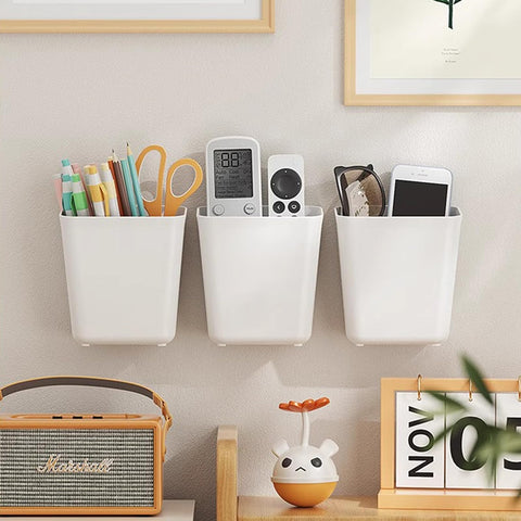 Senylanhxy fridge-side storage box keeps labels, magnets, or snacks organized.