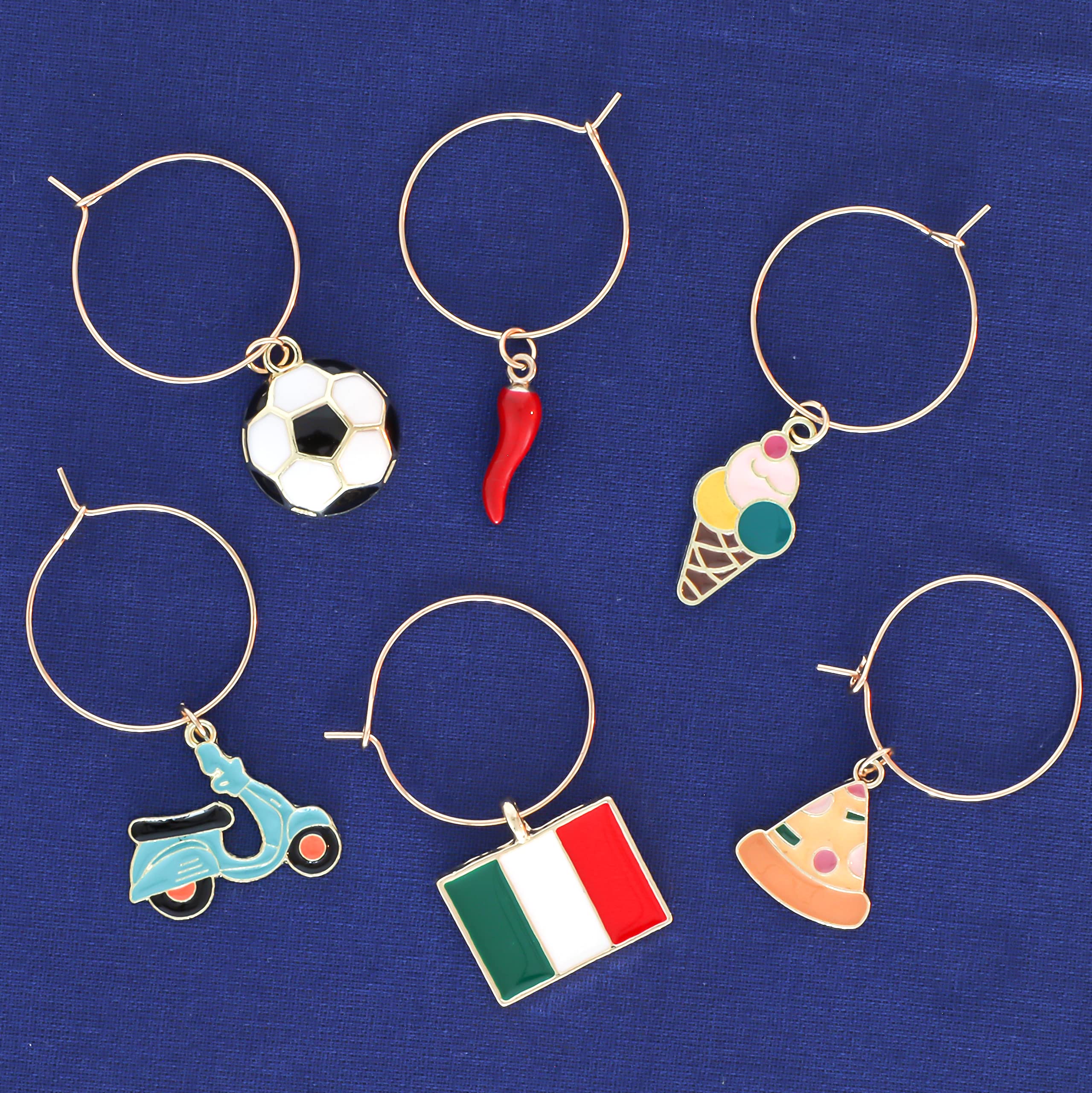 Serendipity gelato charm close-up; adds Italy-inspired flair to your wine glass.