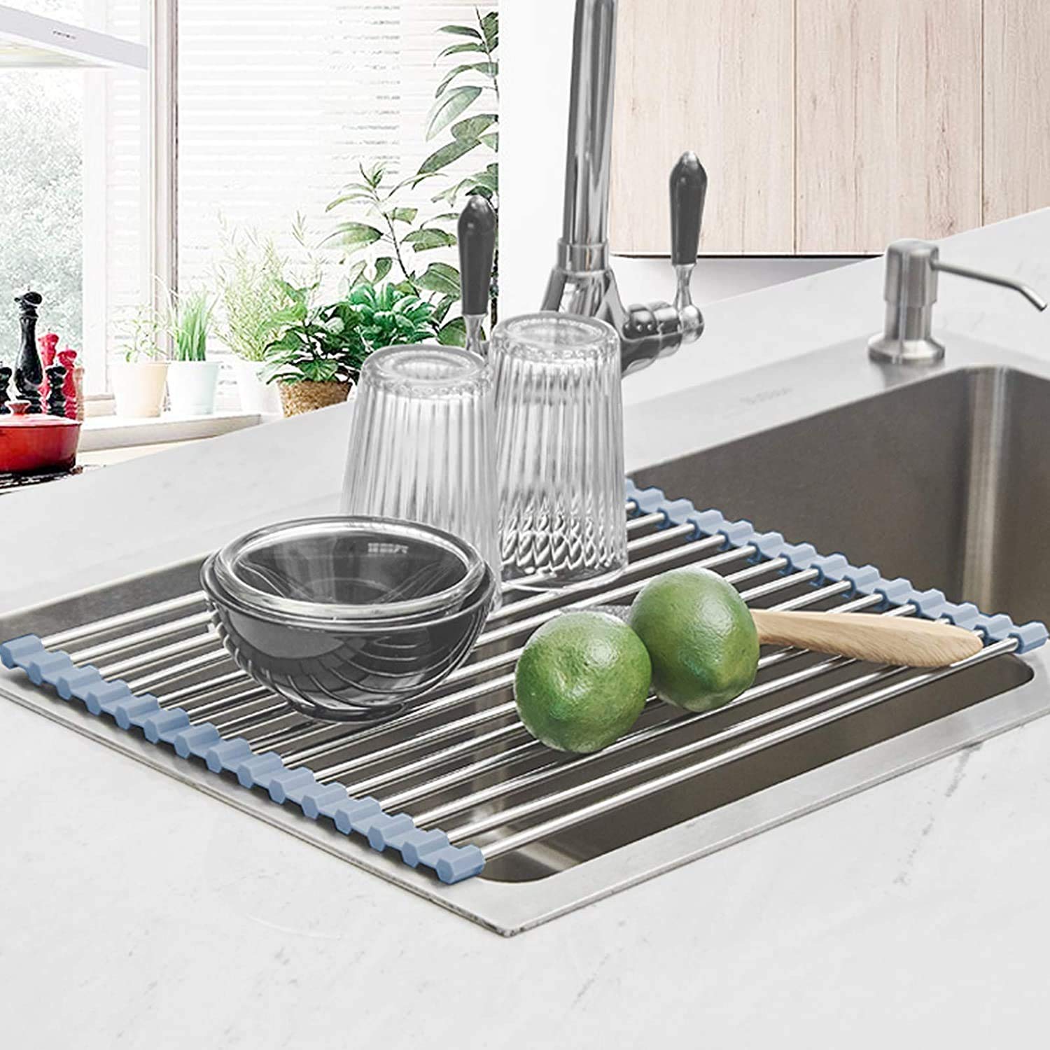 Seropy over-sink rack demonstrates compact fit for small spaces.