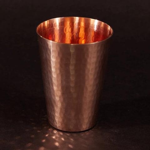 Sertodo copper cup for cocktails, visual of setup, ideal for chilling and entertaining.
