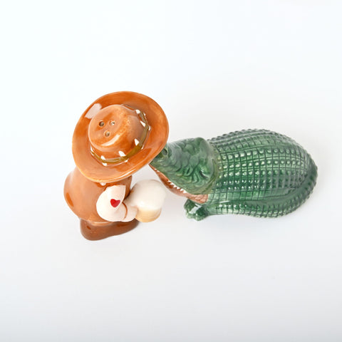 Servette Home crocodile salt and pepper set, back view, showcases ceramic glaze