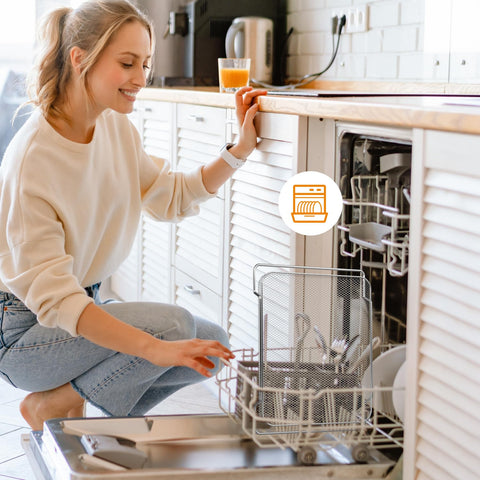 SettleDown stainless steel mesh resists sticking and odors for quick wipe-downs
