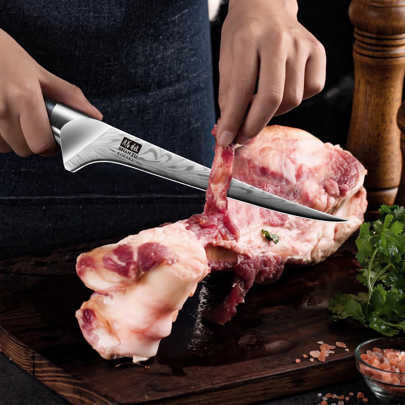 SHAN ZU laser-engraved pattern adds a stylish professional look