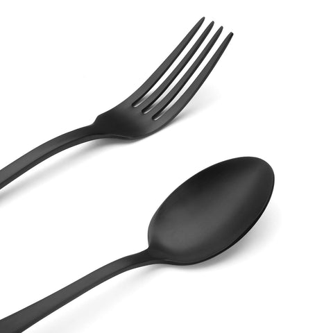 Close-up of dinner knives in satin finish, highlighting smooth edges and corrosion resistance.