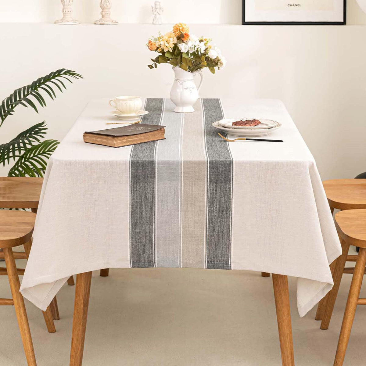 SIELUNO rectangle tablecloth with waterproof cotton-linen fabric, ready for spills.