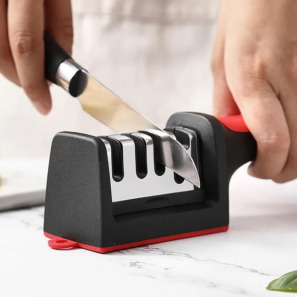 SIGNI three-slot system restores geometry and sharpness for clean cuts
