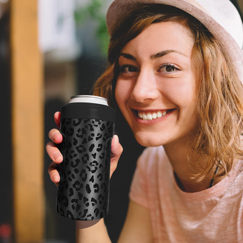 Signice easy-hold design offers comfortable grip at gatherings
