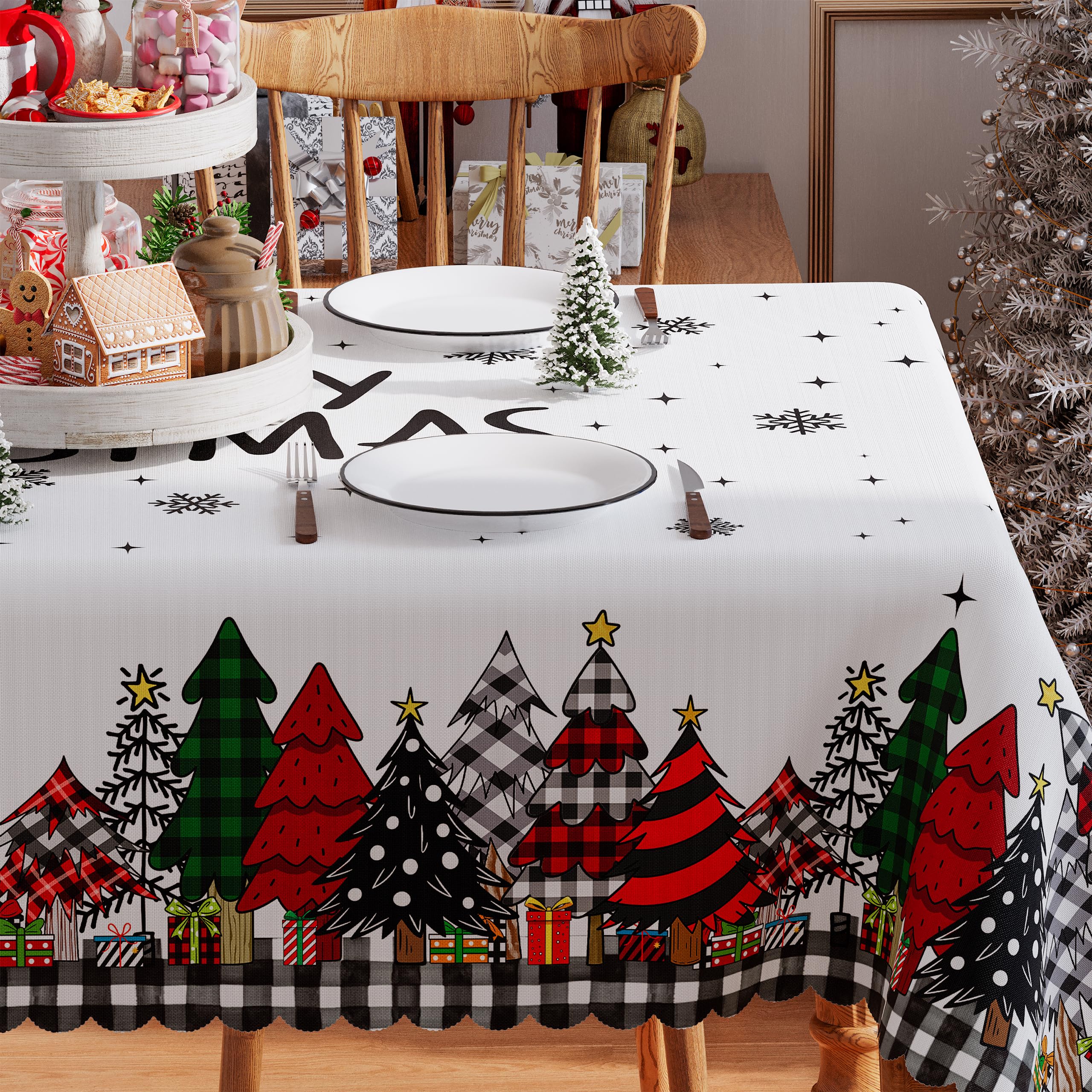 Siilues plaid Merry Christmas trees design adds seasonal ambiance to any table.