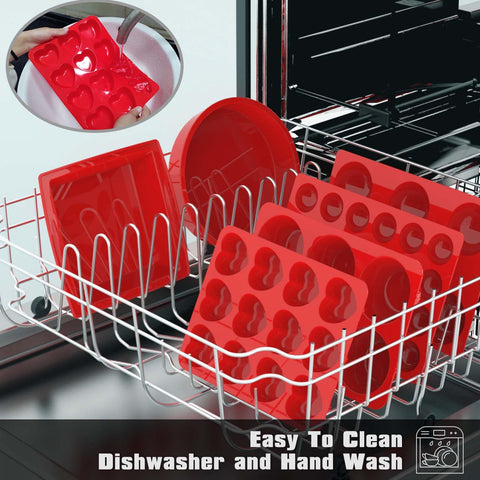 SILIVO dishwasher-safe and freezer-friendly heart molds for easy cleanup.