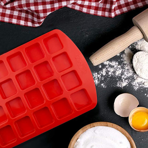 Silivo 24-cavity baking set, dishwasher-safe silicone for quick dessert prep.