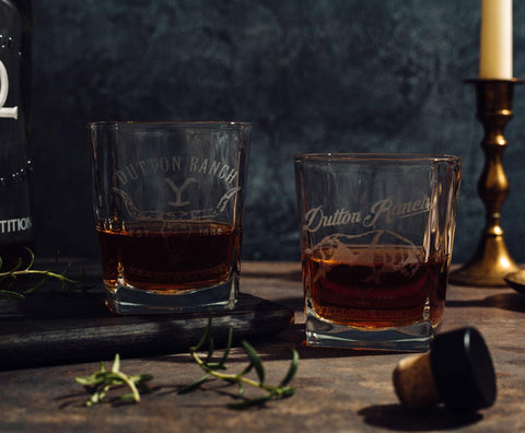 Silver Buffalo 9-ounce capacity rocks glass for measured pours and ice.