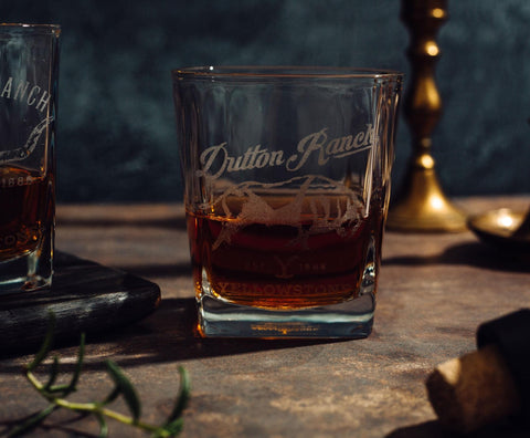 Silver Buffalo BPA-free clear glass for safe daily use.
