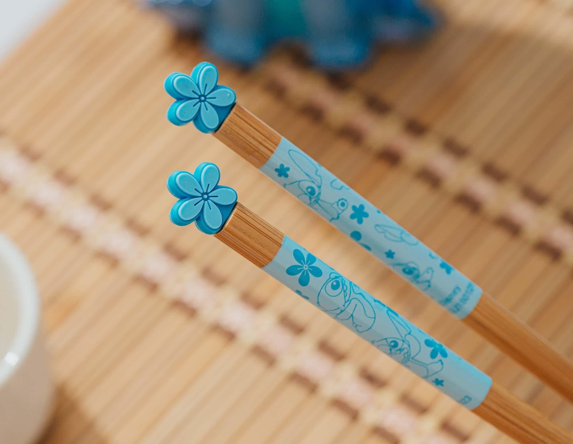 Silver Buffalo ceramic rests are easy to pause between bites for neatness.