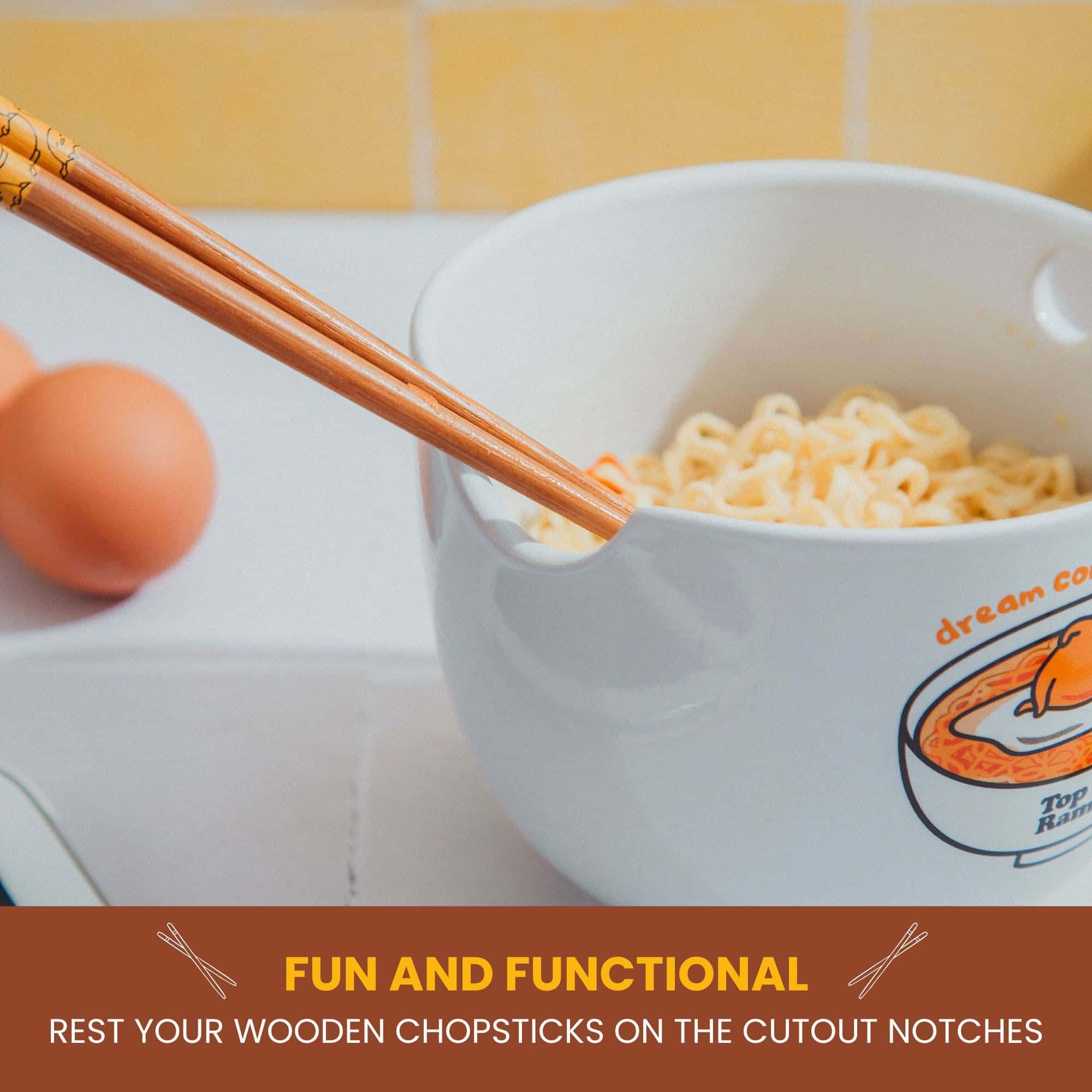 Silver Buffalo 20-ounce capacity supports a hearty serving of noodles.