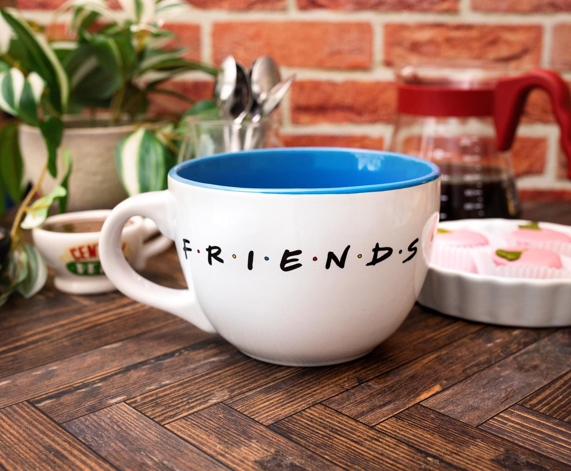 Silver Buffalo Friends Doodle Logo soup mug, 24oz capacity for hearty servings.