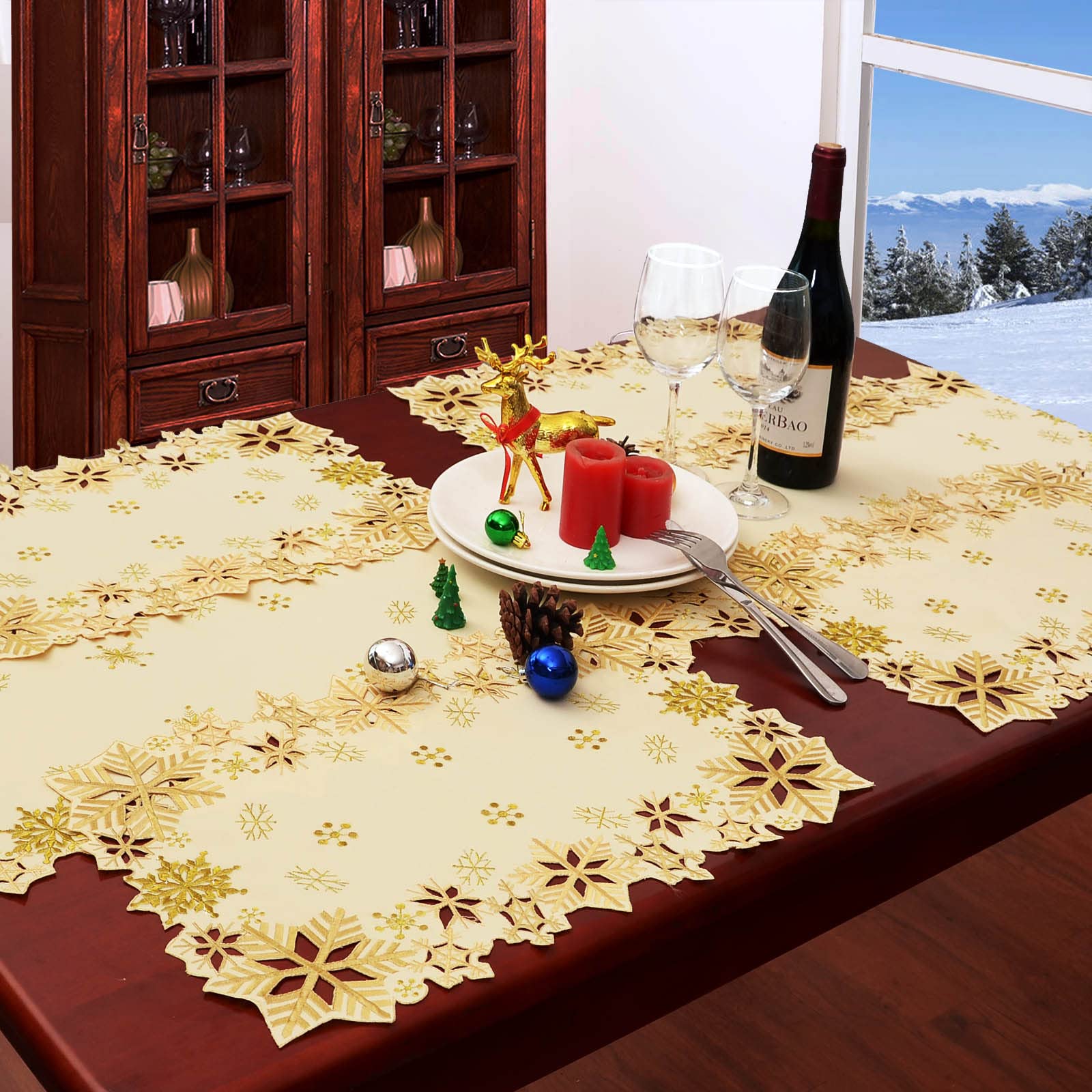 Simhomsen non-slip table runner stays in place during meals.