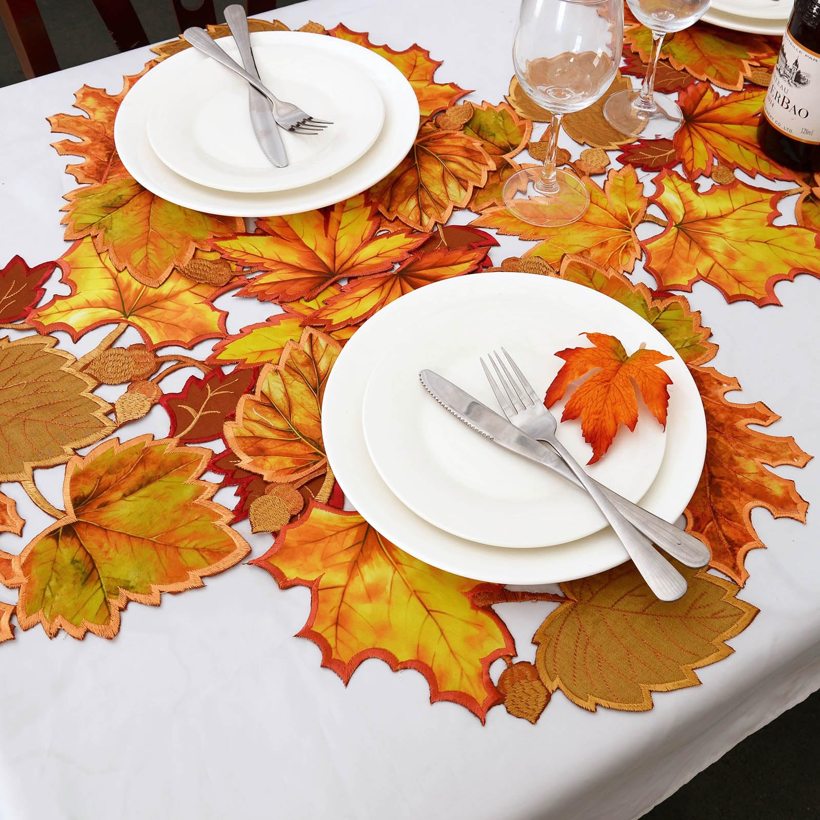 Simhomsen fall colors on the leaf embroidery table runner