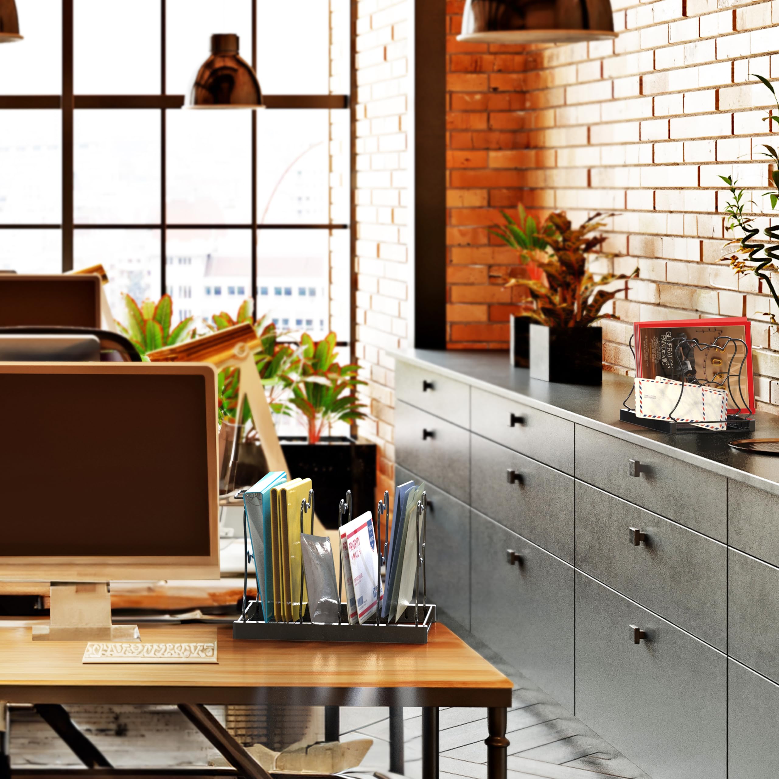 Simple Houseware classic black coating complements any kitchen style.