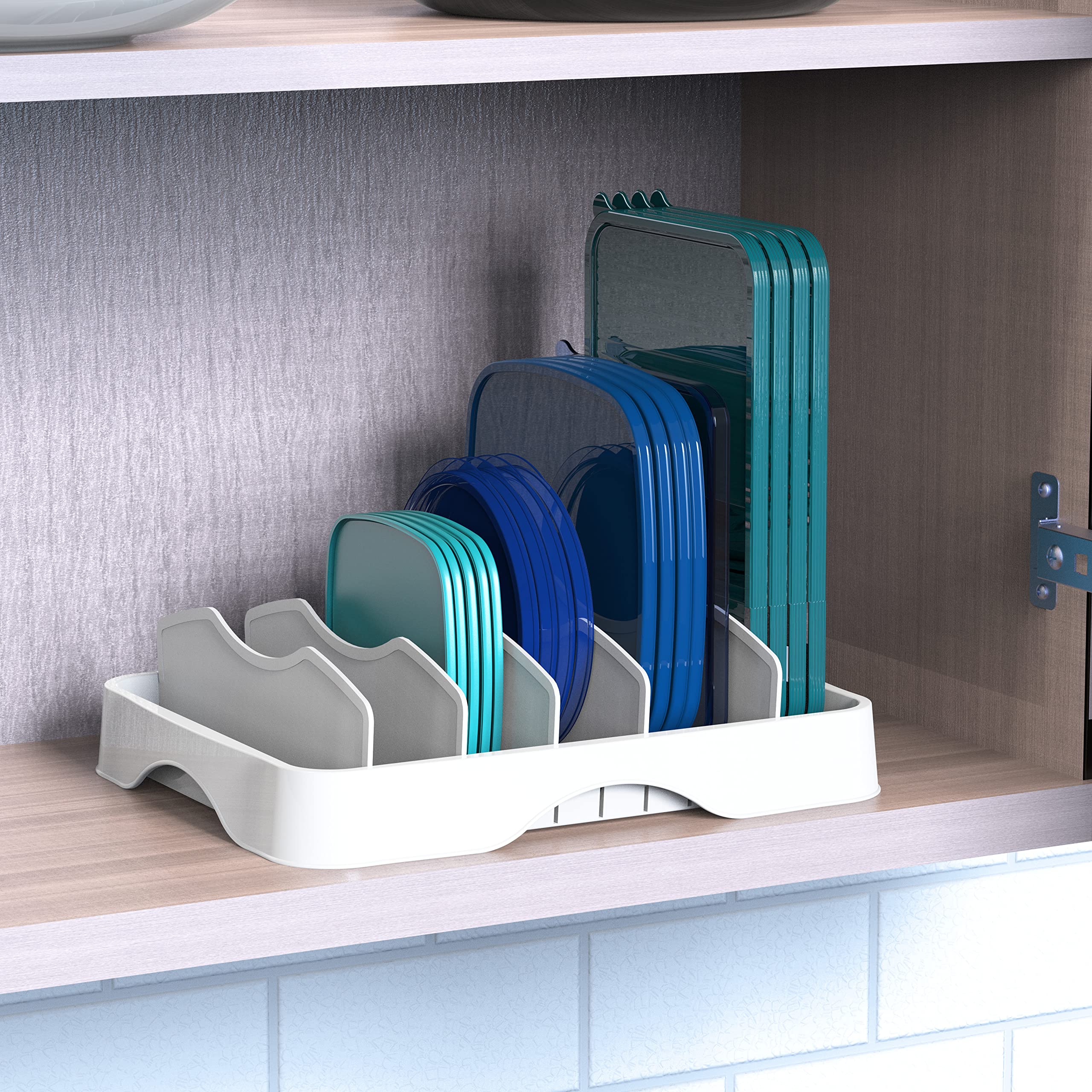 Simple Houseware easy-assembly demonstrates tool-free setup.