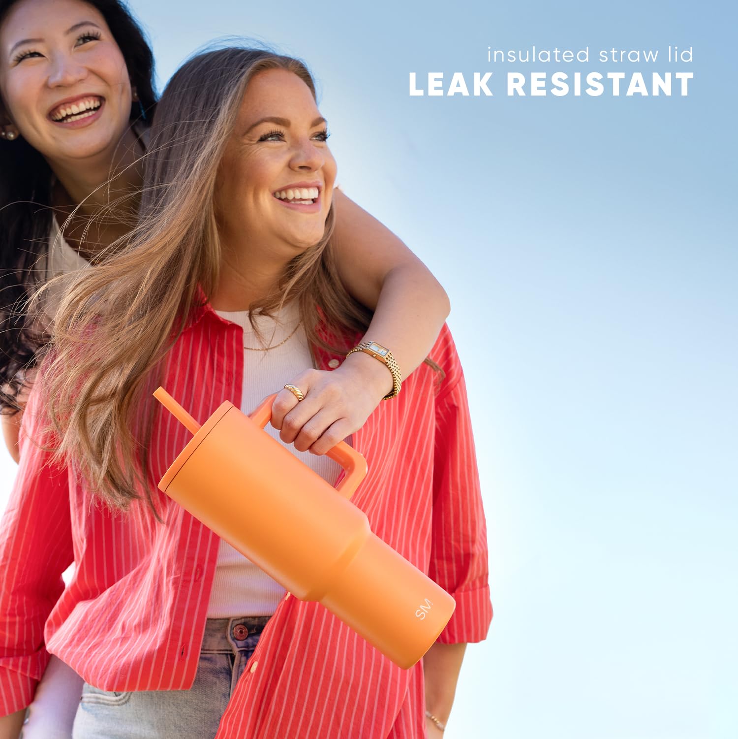 Simple Modern Trek tumbler with double‑wall insulation reduces condensation.
