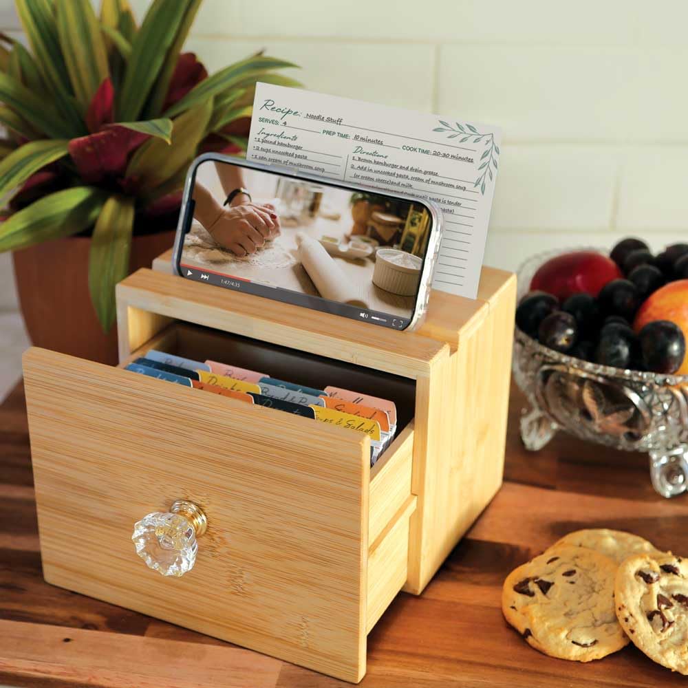 Simply Daisy cell phone holder supports viewing recipes during prep