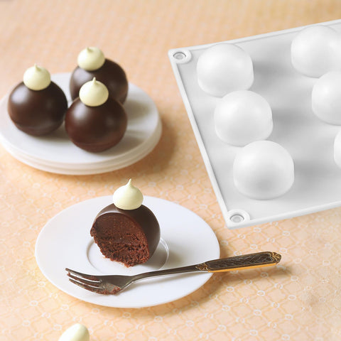 SIQINZONGWA sephere-chocolate-candies creates glossy edible spheres.