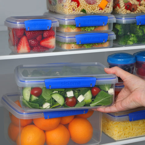 Sistema KLIP IT 1L with flexible seal lid to protect contents.
