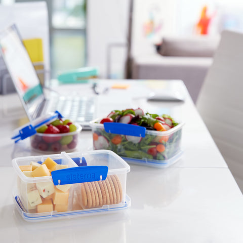 Sistema KLIP IT 1L microwave-safe without lid for quick reheats.