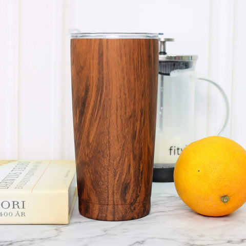 Sivaphe on the go: coffee poured into the 20 oz tumbler with lid