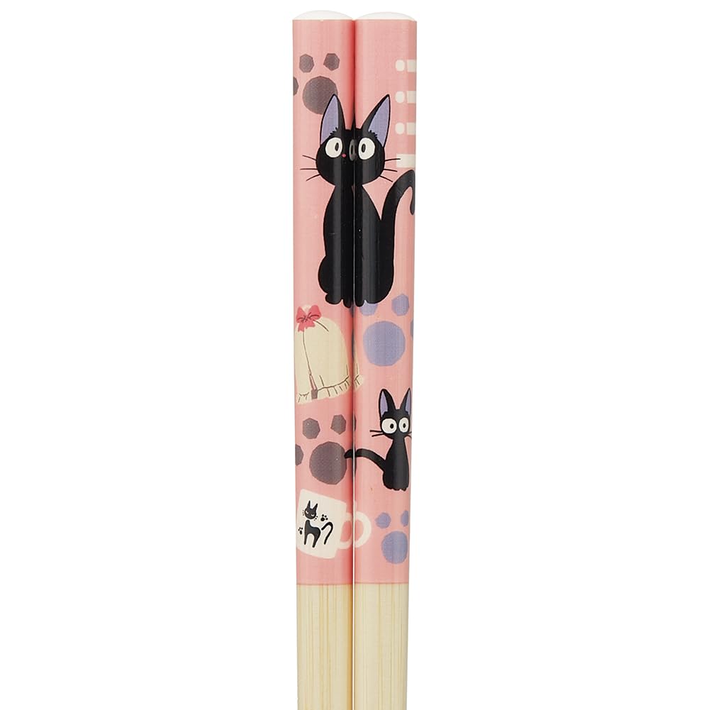 Skater ANT4 bamboo chopsticks featuring Studio Ghibli art for dining charm