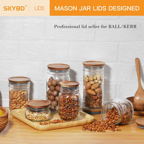 SKYBD wooden lid on a ball jar demonstrates a secure fit.