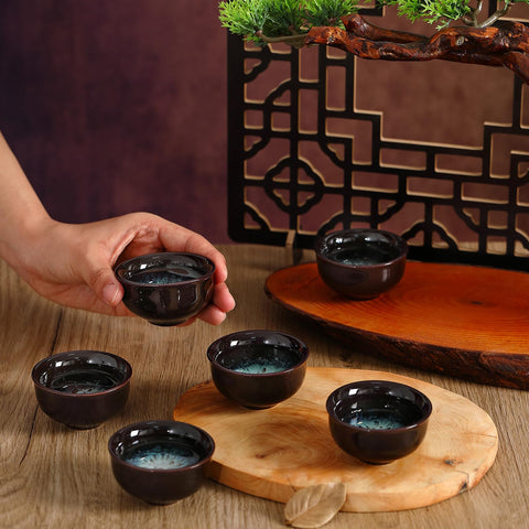 Skyley delicate small-size cups save space and ease handling.