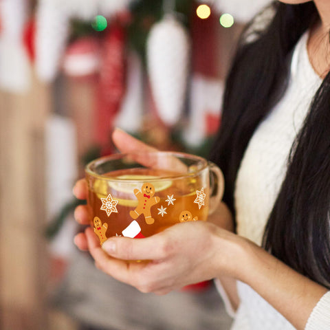 Sliner clear footed glass mug showcases your drink inside.