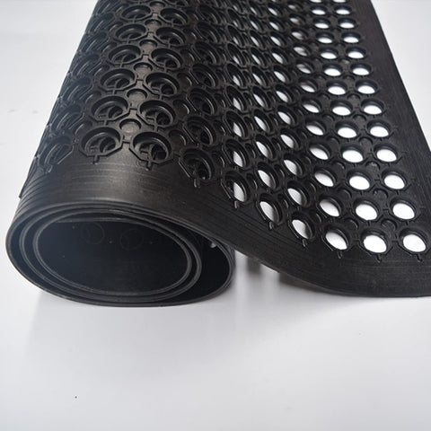 smabee heavy-duty black mat withstands restaurant use