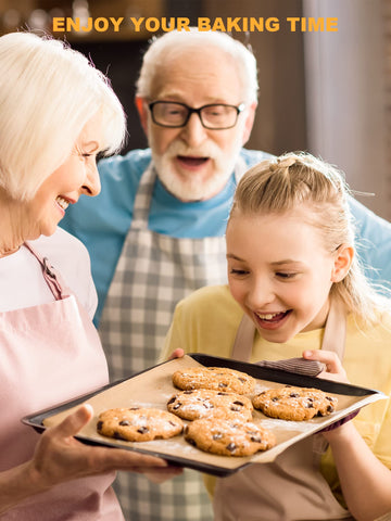 SMARTAKE 12x16 inch size fits half-sheet pans securely.