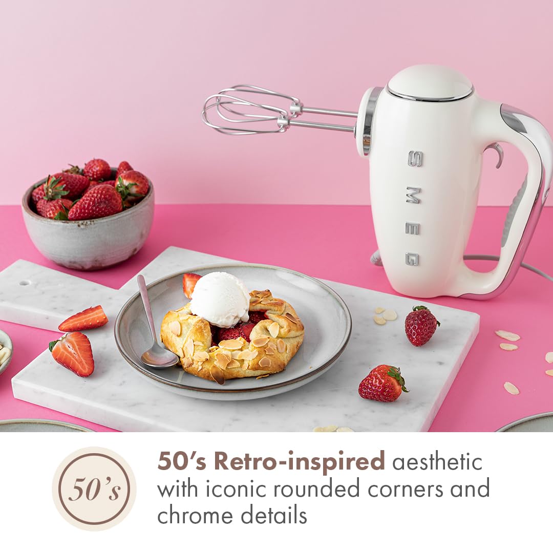 Smeg 50s retro hand mixer LED display for precise speed and timer control