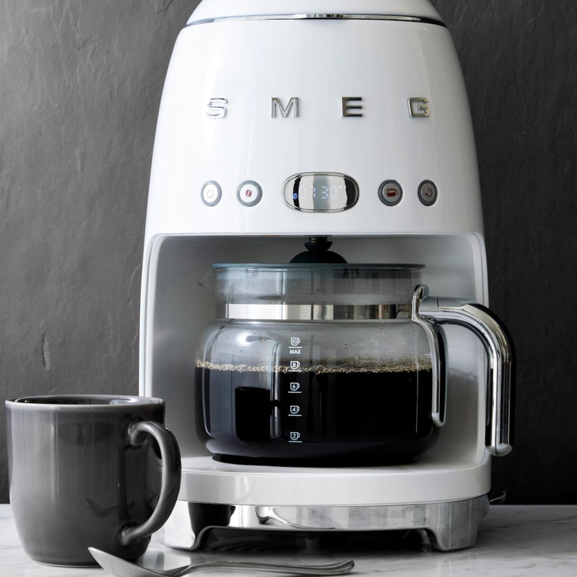 Smeg DCF02 compatible coffee-maker jug for easy replacement.