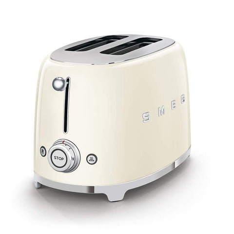 Smeg TSF01 cream chrome knob close-up with easy-to-use controls.