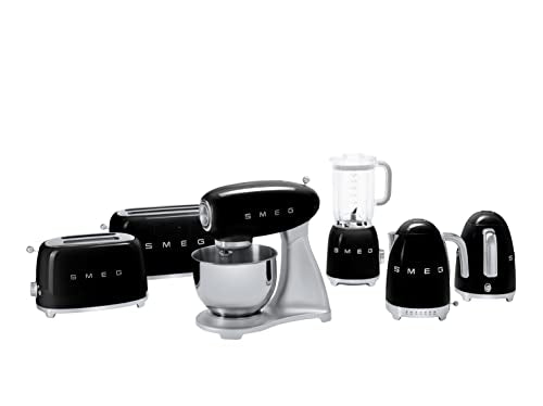 Smeg TSF01 removable crumb tray for easy cleanup after breakfasts.