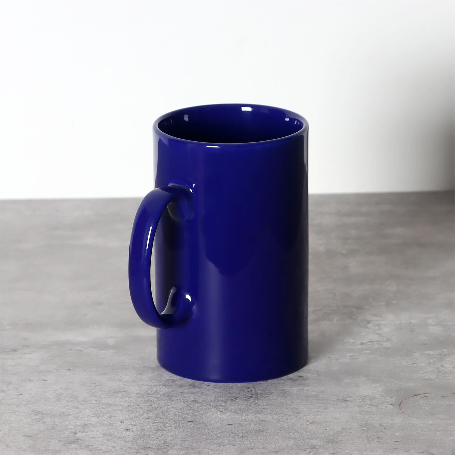 Smilatte versatile mug ideal for coffee, tea, or cocoa rituals.