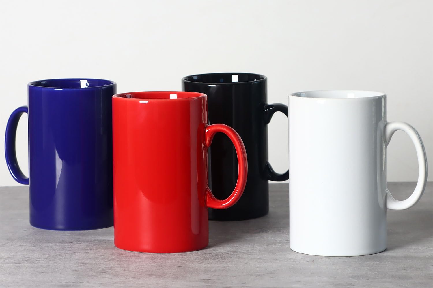Smilatte 28oz mug—durable and easy to clean for busy homes.