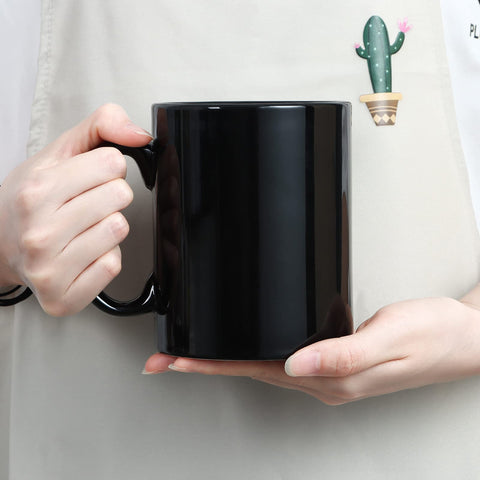 Smilatte mug handle close-up highlighting comfortable grip